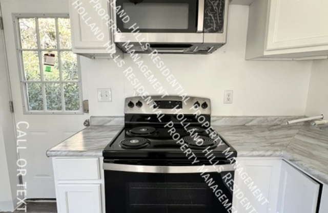 1862 WRAY PL