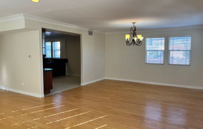 3BD/2.5BA CONDO