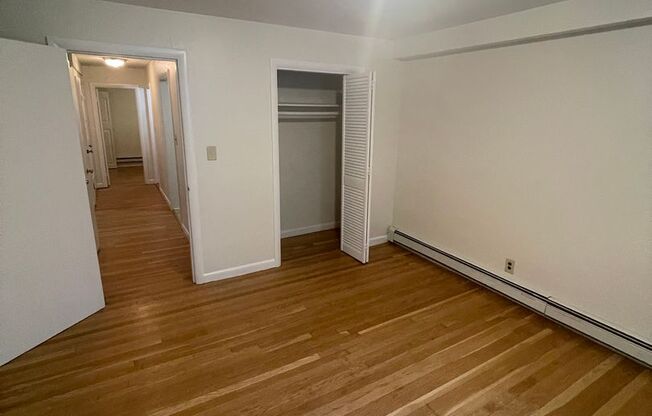Longwood 2-Bed w/heat