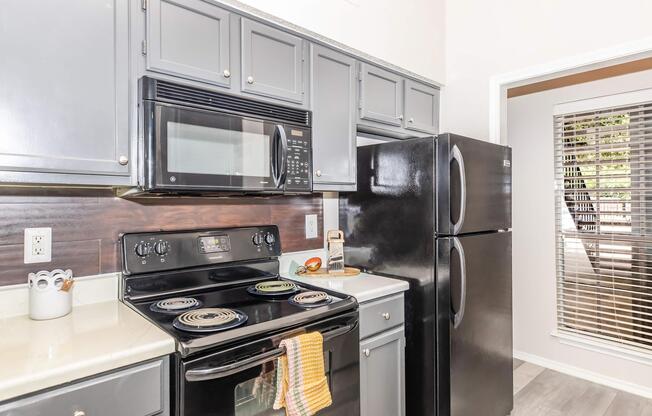 1 bed, 1 bath, 610 sqft, $850