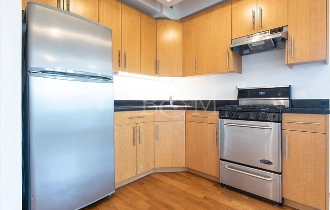 2 beds, 1 bath, $4,300, Unit 5B