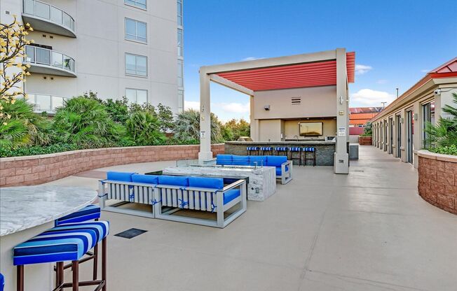 2 beds, 2 baths, $2,600, Unit # 3702