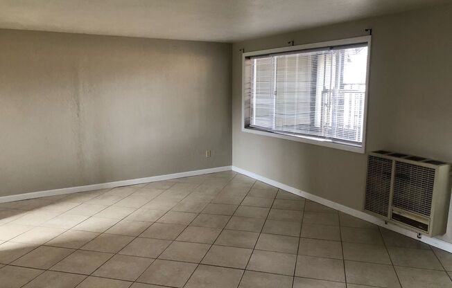 Studio, 1 bath, 400 sqft, $1,399