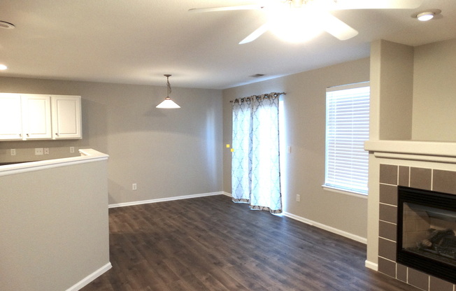 3 beds, 2 baths, $2,600