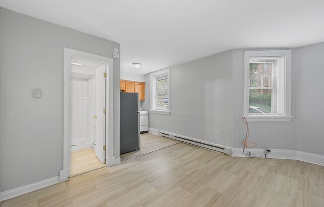 Studio, 1 bath, $895, Unit 2431O 1