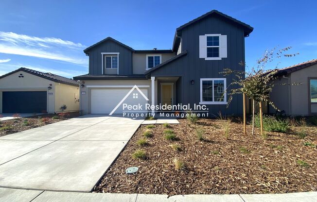 Brand New West Sacramento 5bd/3ba Home with Large Backyard!