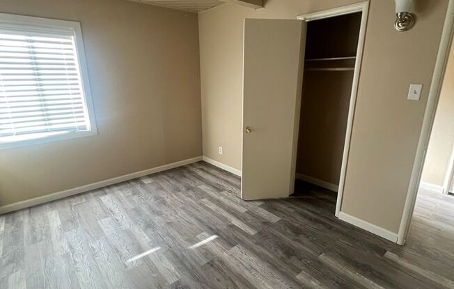 2 beds, 1 bath, 741 sqft, $1,195, Unit A