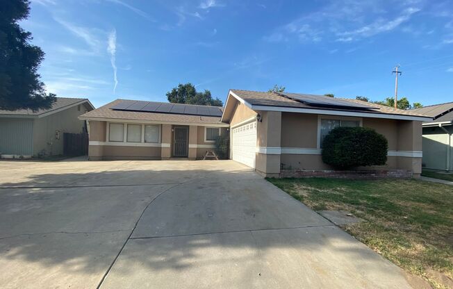Charming home for rent in Visalia