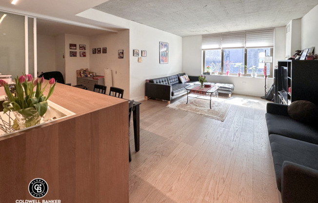 1 bed, 1 bath, 850 sqft, $6,950, Unit 5R