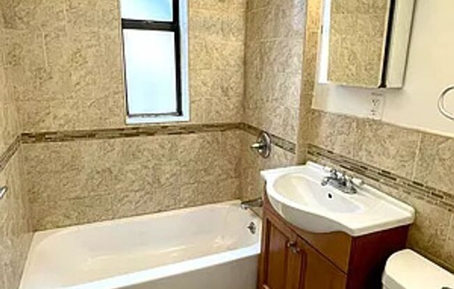 712 West 176 Realty LLC