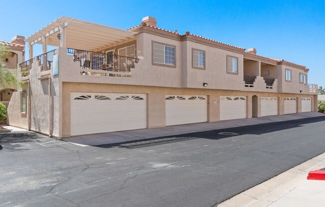 Gorgeous 2 Bedroom Townhome with attached 2 car garage in Henderson!