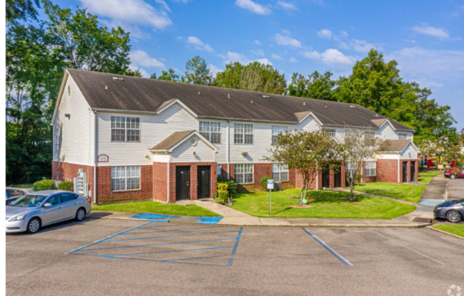 2121 Lobdell Blvd