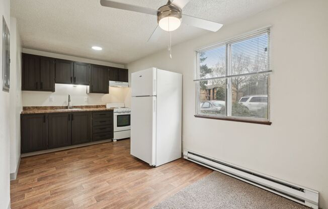 Studio, 1 bath, 425 sqft, $900, Unit S-06