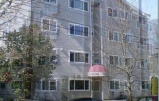 Royal Manor Apartments