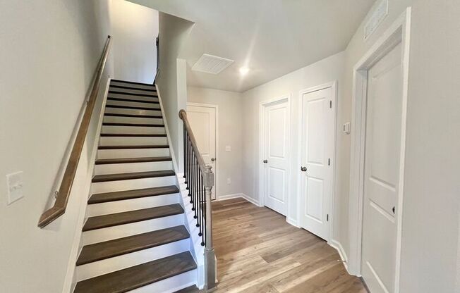 2004 SEQUOIA LN