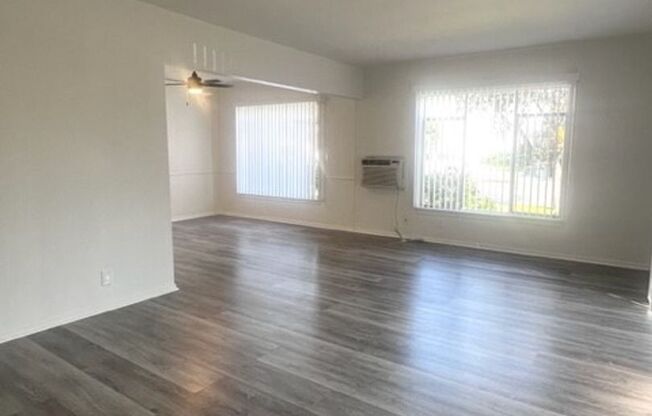 2 beds, 2 baths, $2,850, Unit 01