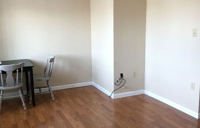 South Oakland renovated 2 bedroom