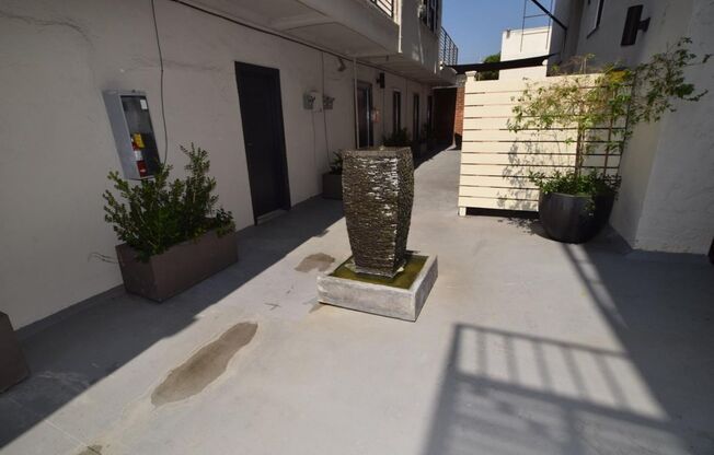 Studio, 1 bath, 436 sqft, $1,475, Unit 129