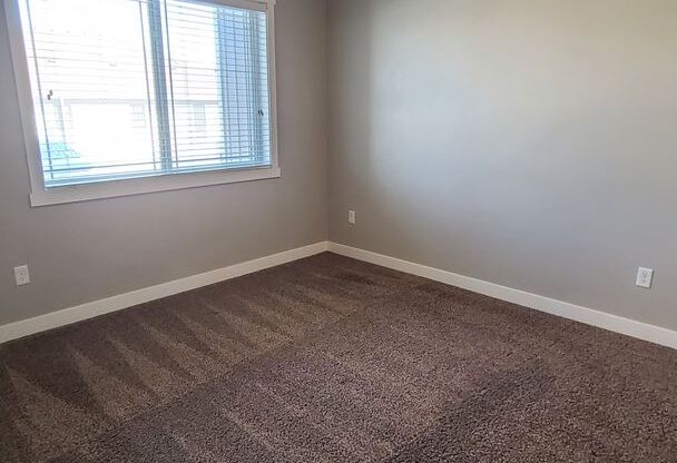 3 beds, 2 baths, $1,750, Unit 239