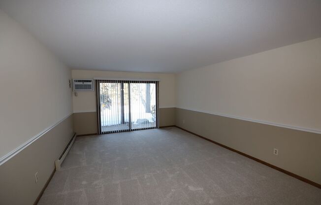 1 bed, 1 bath, 700 sqft, $1,195, Unit 235