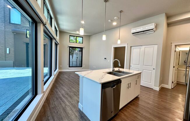 1 bed, 1 bath, 453 sqft, $1,899, Unit 430-103