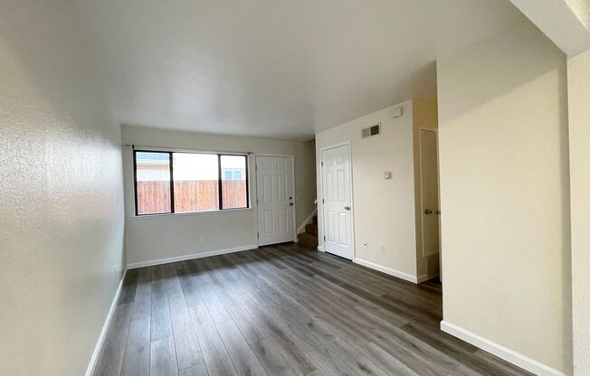 2 beds, 1.5 baths, 875 sqft, $2,150, Unit Unit B