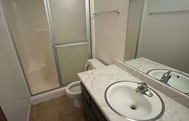 (LEASE PENDING) $2,475 3 Bed/2 Bath House -Country Club Estates neighborhood