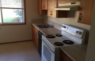 2 beds, 1 bath, $1,235, Unit #6