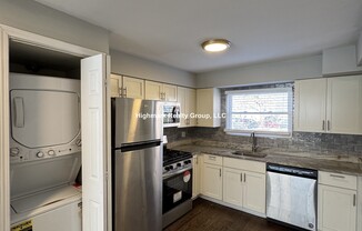 1325 W SHERWIN