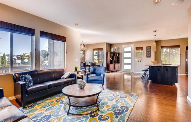 3435 CRANSTON CIR