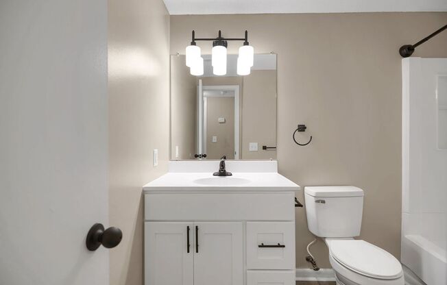 2 beds, 2 baths, 1,035 sqft, $1,225, Unit 403-H
