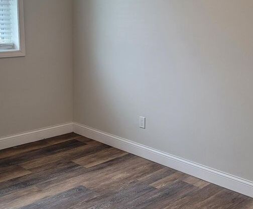 1 bed, 1 bath, 550 sqft, $1,295, Unit 1-4