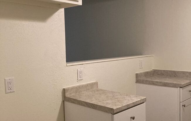 2 beds, 1.5 baths, $1,050, Unit # 144