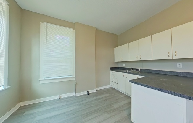 2711 KEOKUK ST