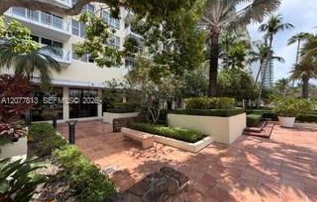 2 beds, 2 baths, $4,500, Unit # 15 J