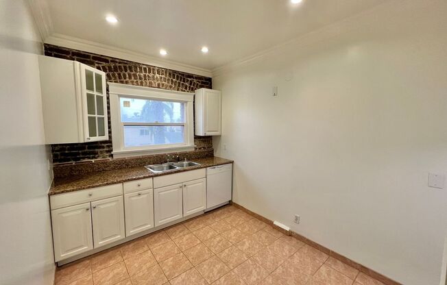 Charming Downtown Long Beach 1 Bedroom Condo