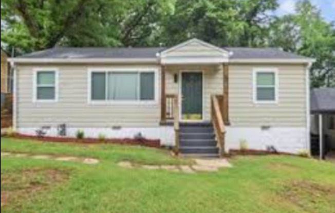 3 bed 2 bath in Atlanta!