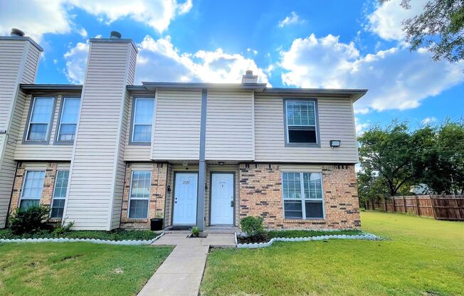 Charming 2 Bedroom in Garland