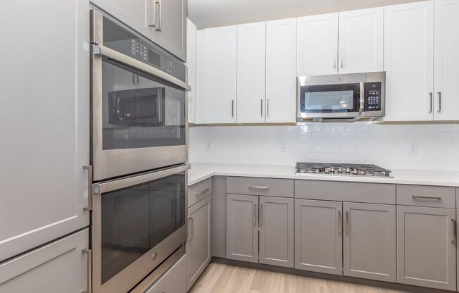 3 beds, 2 baths, 1,449 sqft, $2,899, Unit 135