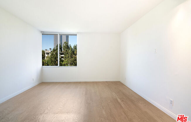 2 beds, 2 baths, 1,080 sqft, $4,850, Unit 708