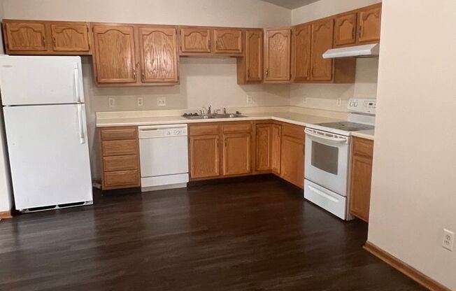 3521/3523 E Thornhill Circle