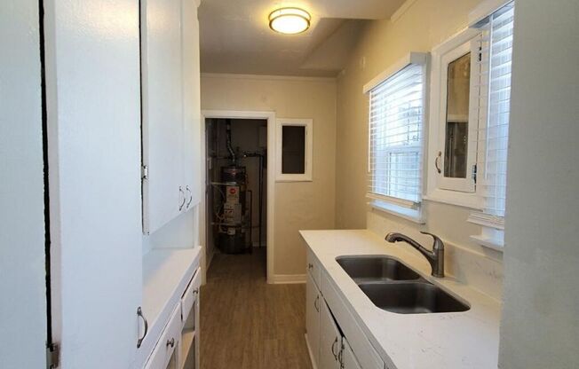 2 beds, 1 bath, $2,450, Unit 837