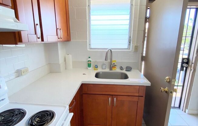 1 bed, 1 bath, $1,550, Unit E