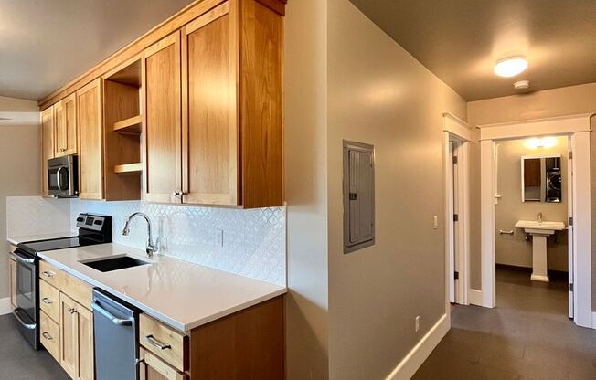 1 bed, 1 bath, $2,095