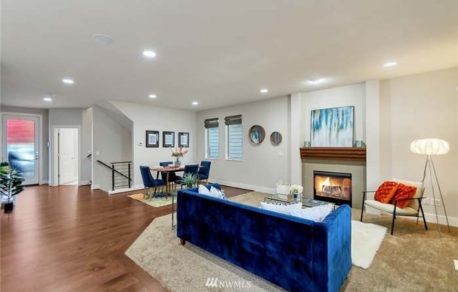 5106 NE 11 ST