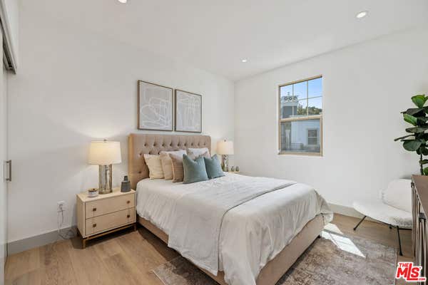 2 beds, 2 baths, 1,120 sqft, $5,295