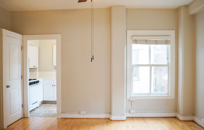 $500 OFF! Fabulous Summer Find: Spacious 2-Bdr w/Vintage Character in Great Location!