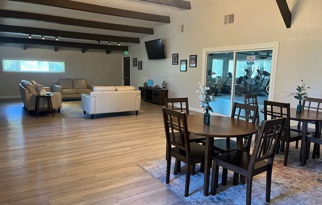 1 bed, 1 bath, 462 sqft, $1,300, Unit 1570 CAL-205