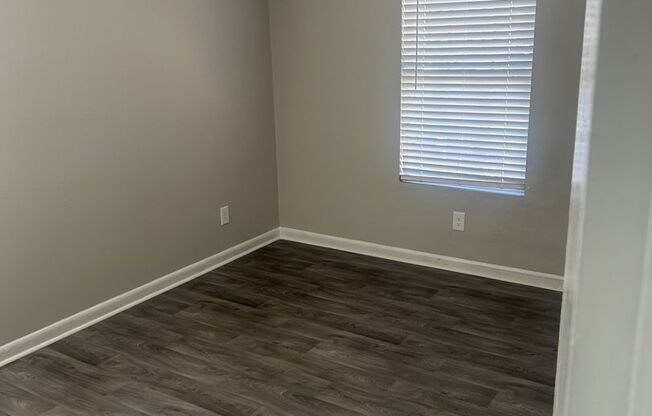 1 bed, 1 bath, 612 sqft, $895, Unit F061