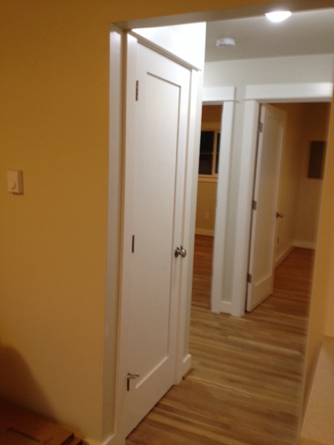 2 beds, 1 bath, $1,995, Unit 10